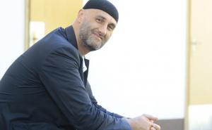 Imam Velić: Ako primijetite da se neko osjeti na znoj, poklonite mu dezodorans