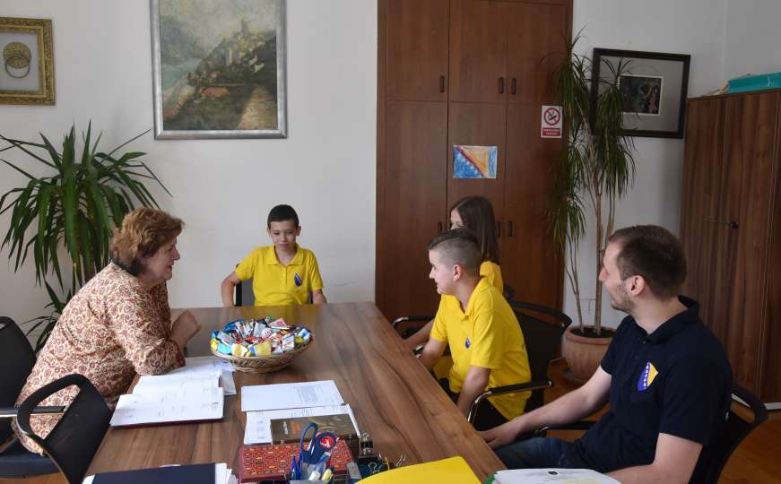 Ministrica Bogunić s nadarenim učenicima: Formirat ćemo Centar izvrsnosti