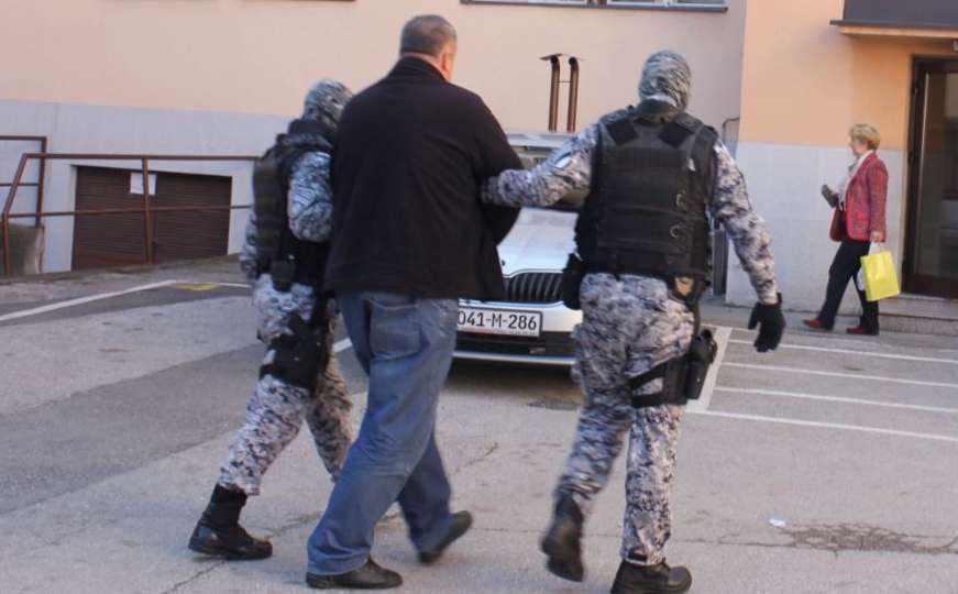 Dva muškarca u zatvoru: Ženi u Bijeljini ukrali torbu sa 300.000 KM