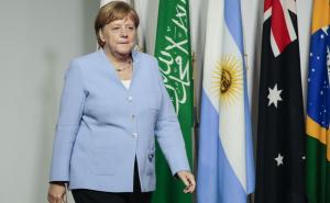 Postaje ozbiljno: Angela Merkel drhtala treći put