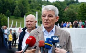 Džaferović u Potočarima: Neophodno donošenje zakona o zabrani negiranja genocida