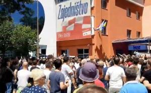 Radnici 'Aluminija' kivni na Čovića i HDZ: Lopove, lopove!