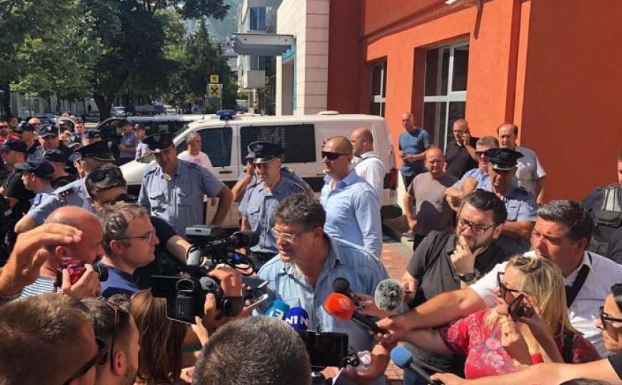 Radnici negoduju: Čović obećao da neće biti stečaja u Aluminiju
