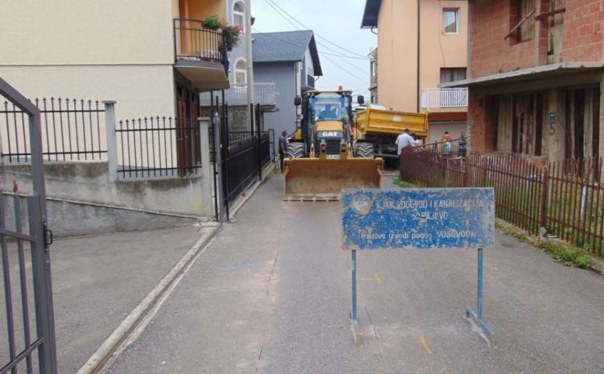 Ponovo 27 sarajevskih ulica bez vode: Okončanje radova do kraja dana