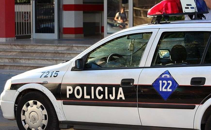 Eksplozija u Mostaru: Ispod Golfa 3 postavljena bomba