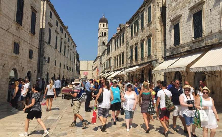 Hrvati se žale na manjak turista, poznat glavni uzrok kraha turizma