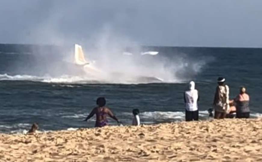 Avion se srušio u okean