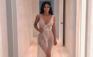 Kim Kardashian uzburkala internet fotkom: "Ovo su više roboti, nego ljudi"