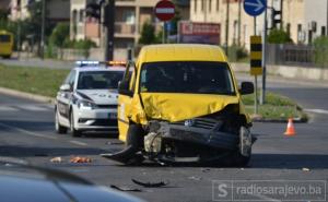 Teška nesreća kod Ilidže: U sudaru dva vozila povrijeđeno više osoba