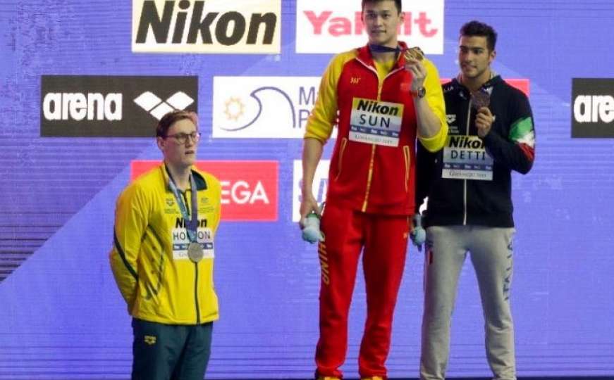 Australski plivač odbio da stoji na podijumu uz "varalicu" Kineza