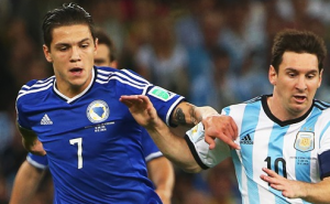 Sve upućuje na odlazak: Muhamed Bešić prebačen u drugi tim Evertona 