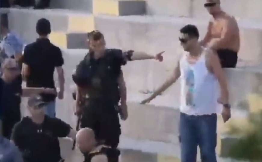 Pojavio se snimak obračuna policije i Manijaka na tribinama stadiona kod Kaknja