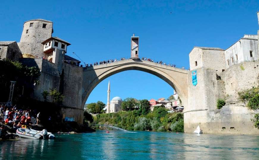Mostar: Danas tradicionalni 453. skokovi sa Starog mosta