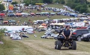 Djeca i plesačice, janjci na ražnju, bikovi u ringu: Kako je bilo u Čevljanovićima