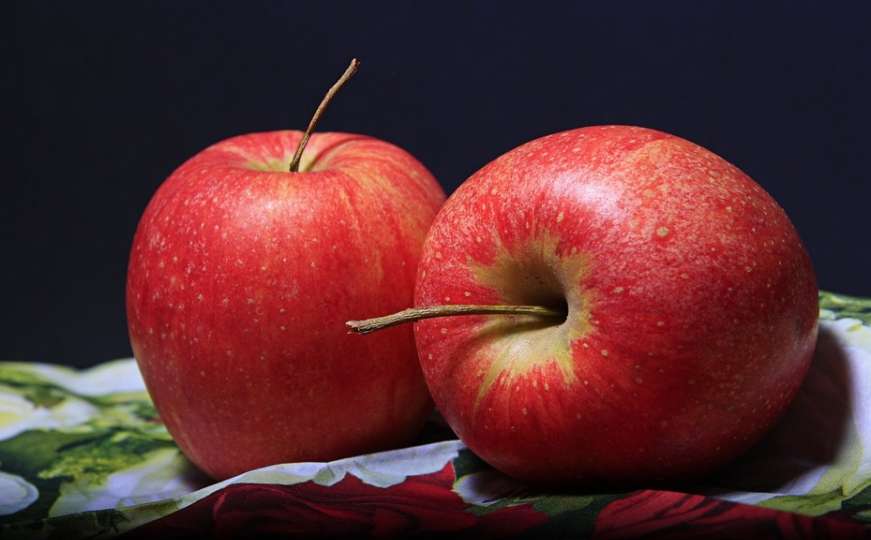 Naučnici otkrili: Cijeli život jabuke jedemo na pogrešan način