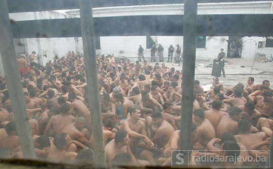 Uznemirujući snimak: Zatvorenici u Brazilu šutali odrubljene glave