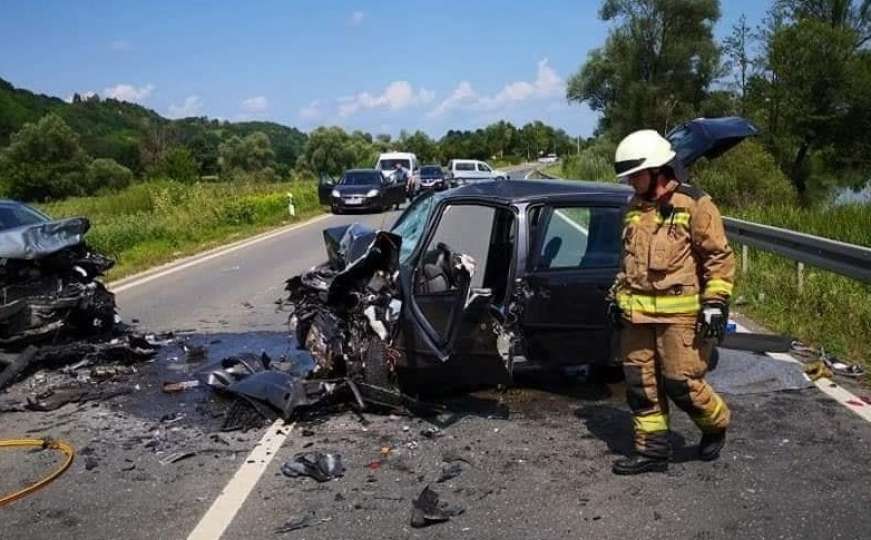 Stravična nesreća u Hrvatskoj: Pet osoba povrijeđeno, auta smrskana