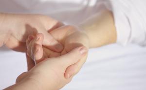 Japanska masaža šake koja pomaže kod mnogih tegoba