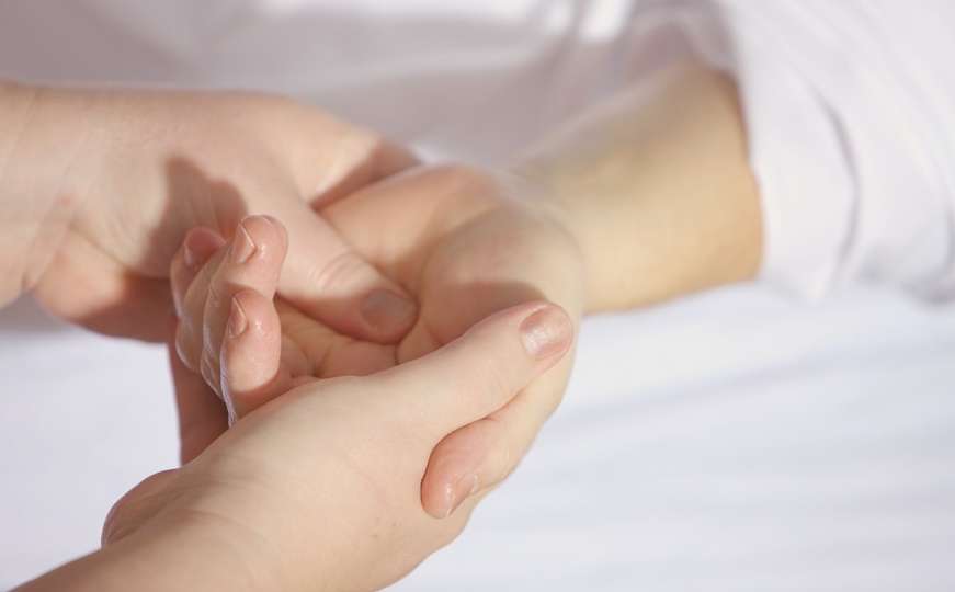 Japanska masaža šake koja pomaže kod mnogih tegoba