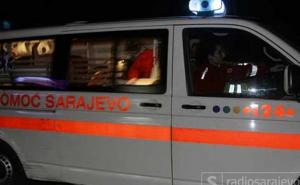 Udaren pješak na Baščaršiji: Policija i hitna pomoć na terenu