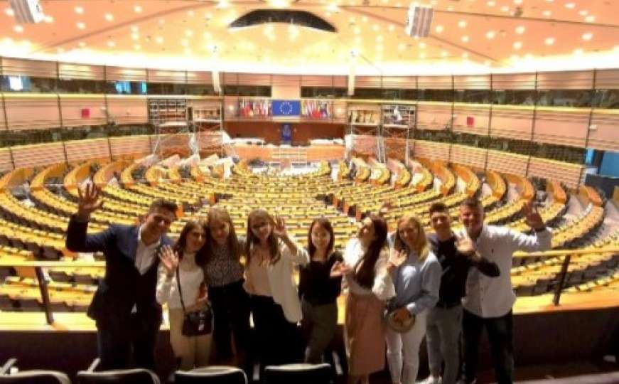 Srednjoškolci iz BiH prilikom posjete Briselu: Želimo da živimo u našoj zemlji 