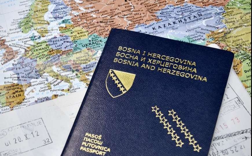 Stručnjaci otkrivaju: Zašto se na fotografiji za pasoš ne smijemo smijati