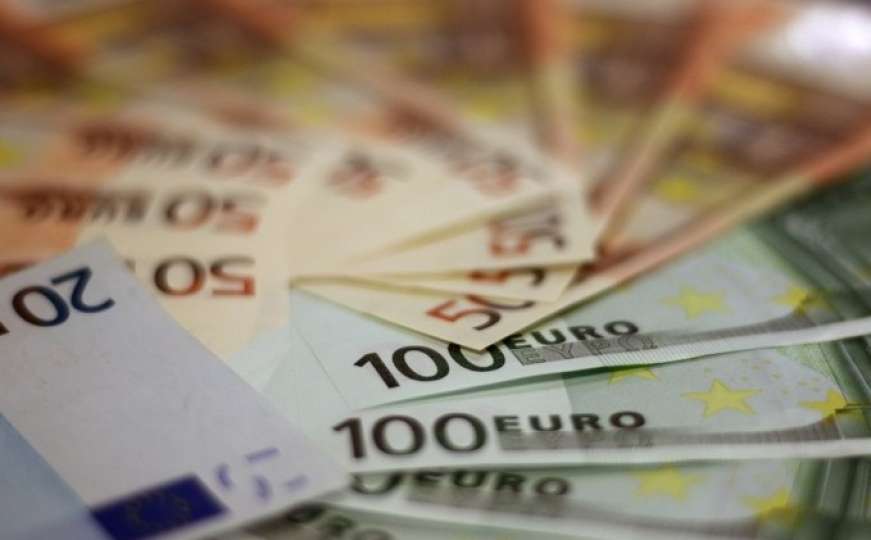 Plaće u regionu: Slovenija prednjači, Makedonija posljednja, BiH i Srbija izjednačene