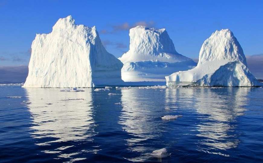 Samo u jednom danu na Grenlandu se otopilo 11 milijardi tona leda 