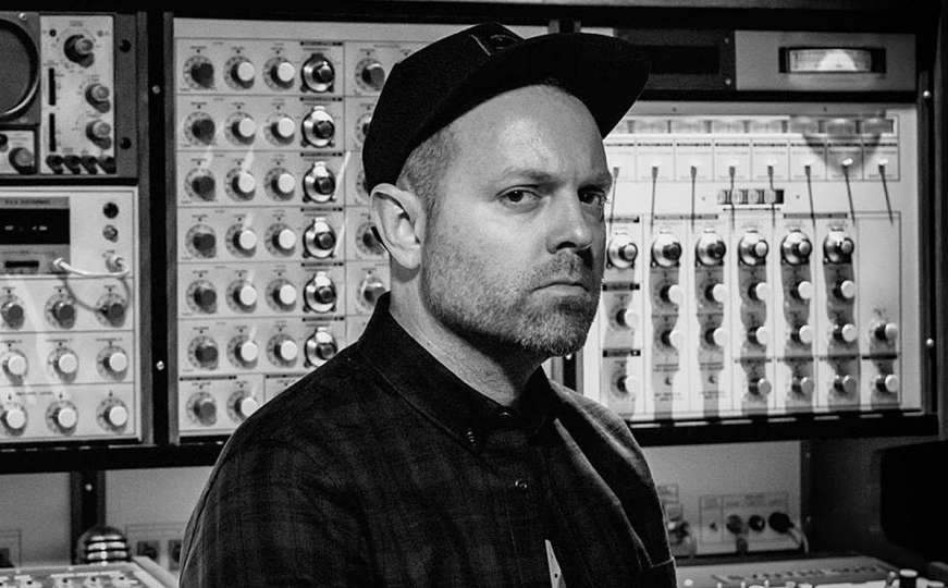 DJ Shadow feat De La Soul - Rocket Fuel