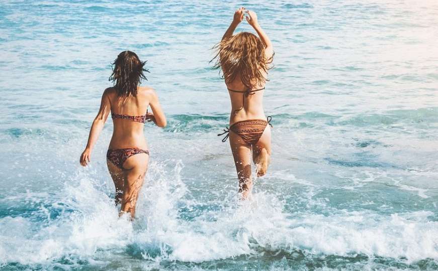 Žene, ovo je pogrešno i neukusno: Najgadniji trend na plažama ove godine