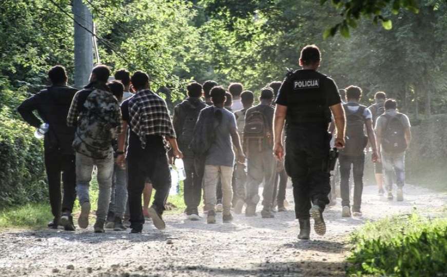 Prebačeni iz Hrvatske u BiH: Kod Velike Kladuše pronađeni migranti s povredama