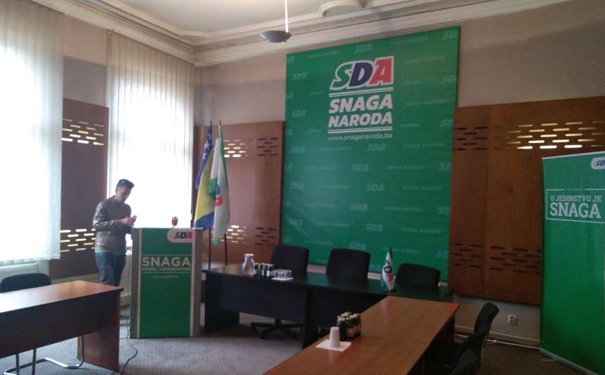 SDA: Forto da objasni javnosti zapošljavanje nekompetentnih kadrova Naše stranke