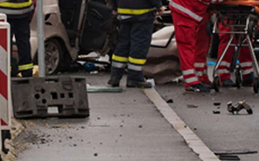 Stravična nesreća u Srbiji: Četvero mladih poginulo, četvero teško povrijeđeno