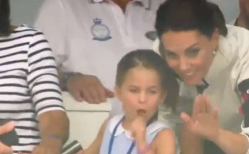 Princeza Charlotte se narugala gomili, reakcija Kate Middleton oduševila sve