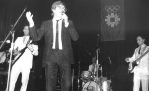 Kako bi se živjelo i voljelo: Pjesma za odličan početak dana, "Da sam ja netko"