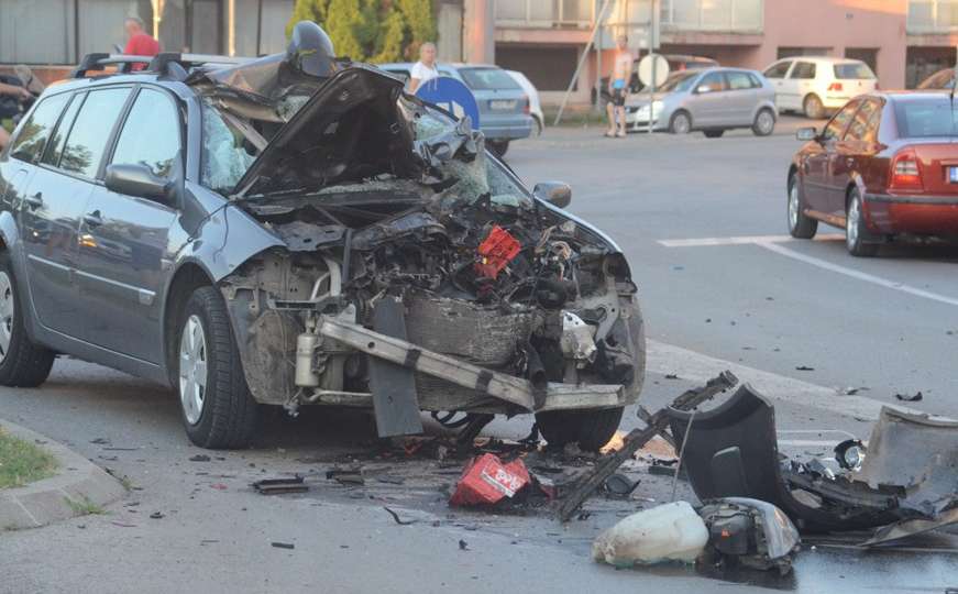 Detalji stravične nesreće u Prijedoru: Motociklista odletio 20 metara