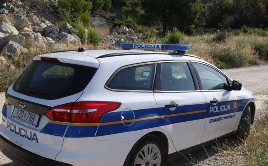 Pijan bez vozačke vrludao po cesti: Makedoncu prisjelo ljetovanje 