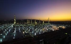 Neobično lijepe fotografije Poslanikove džamije uz prve zrake sunca