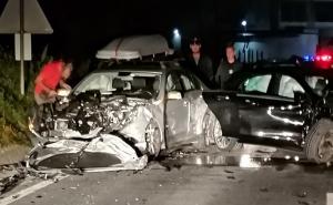 Teška nesreća kod Srebrenika: Četiri osobe povrijeđene, vozila potpuno uništena