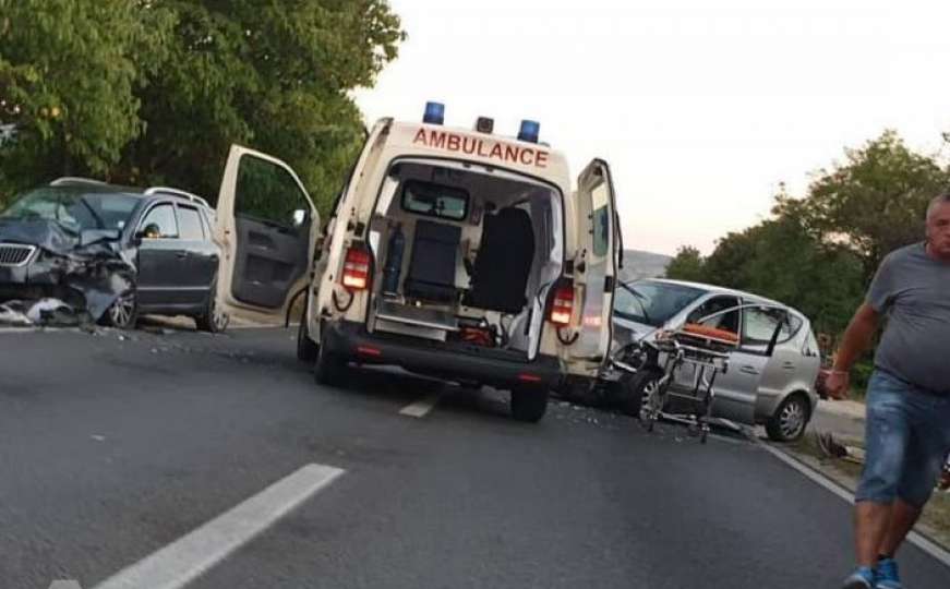 Najmanje jedna osoba povrijeđena u saobraćajnoj nesreći kod Mostara