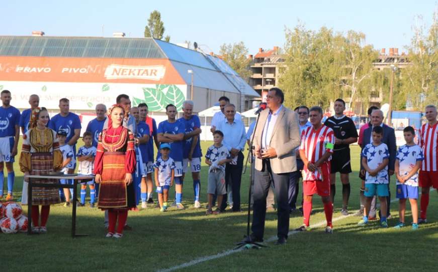 Dodik obećao fudbalskom klubu u BiH donaciju od 100.000 KM