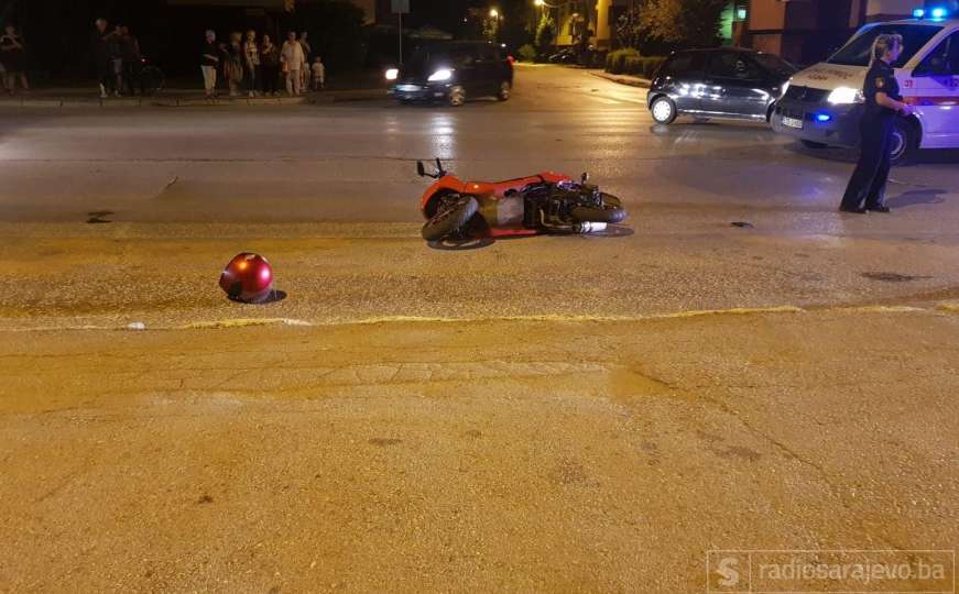 Nesreća na Dobrinji: Motociklist povrijeđen u sudaru