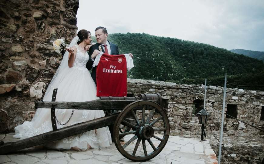 Kako je navijač Arsenala iz BiH jednom fotografijom oduševio cijeli svijet