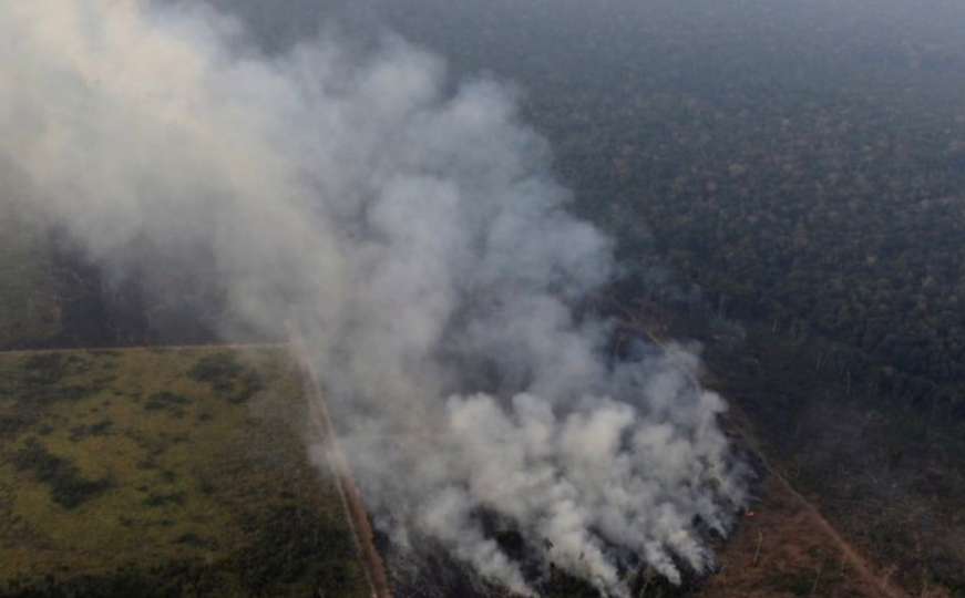 Twitter rasprava francuskog i brazilskog predsjednika zbog požara u Amazonu