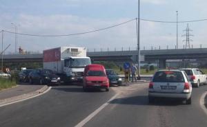 Teška nesreća u sarajevskom naselju Stup: Povrijeđen biciklista