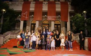 SFF: Bosanskim ćilimom prošetali mališani iz udruženja Colibri 