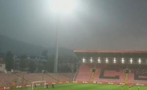 Zbog nevremena u Zenici morali upaliti reflektore na stadionu Bilino polje