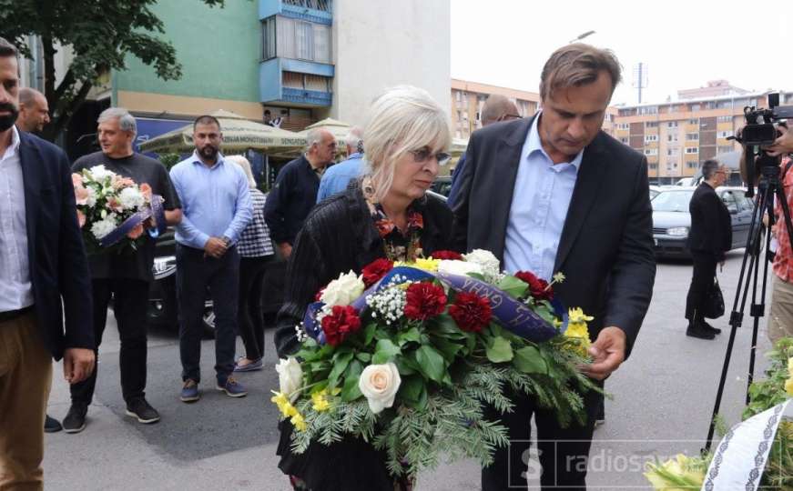 Sjećanje na Dan smrti na Trgu Heroja: Dan kada je u Sarajevu izgorjela obitelj