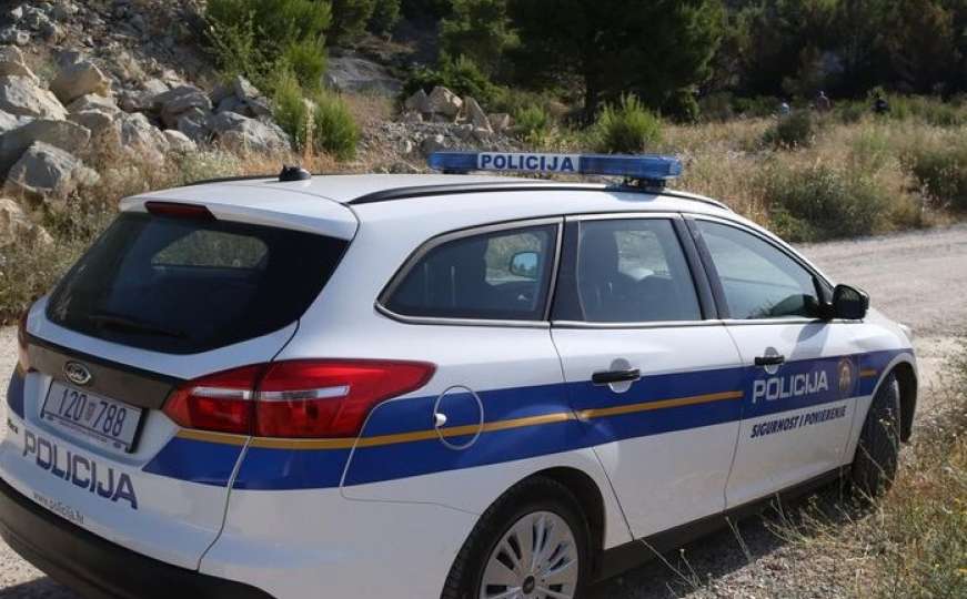 Žurnal: Hrvatski policajci pucali na kuće u BiH 