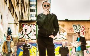 Letu štuke i "Mjesto za dvoje što ljube se u mraku..."